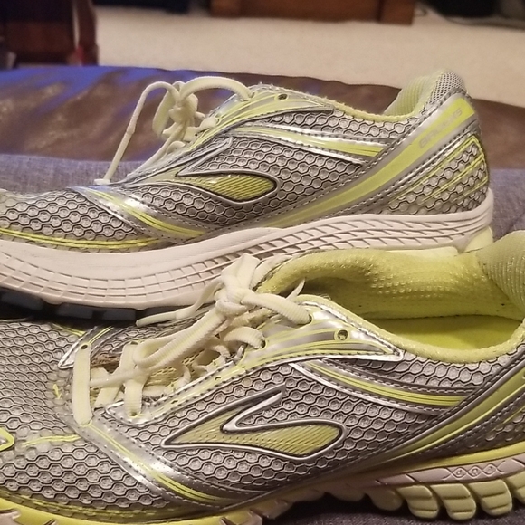 Brooks Womens Ghost 6 Running Shoes - Silver and Yellow SZ 9 - Picture 4 of 7